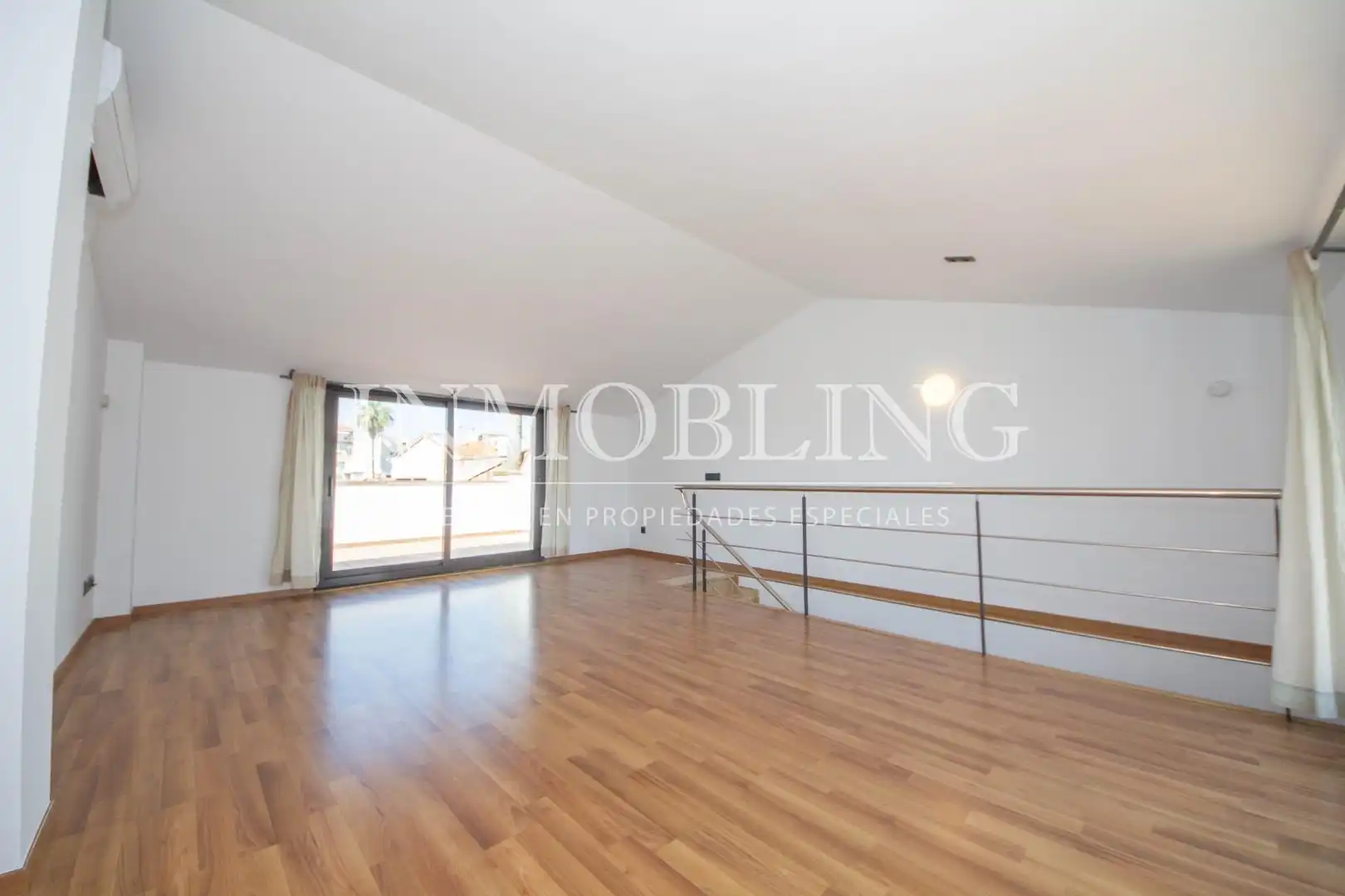 Habitación de Piso de alquiler en Mataró con Aire acondicionado, Calefacción y Parquet