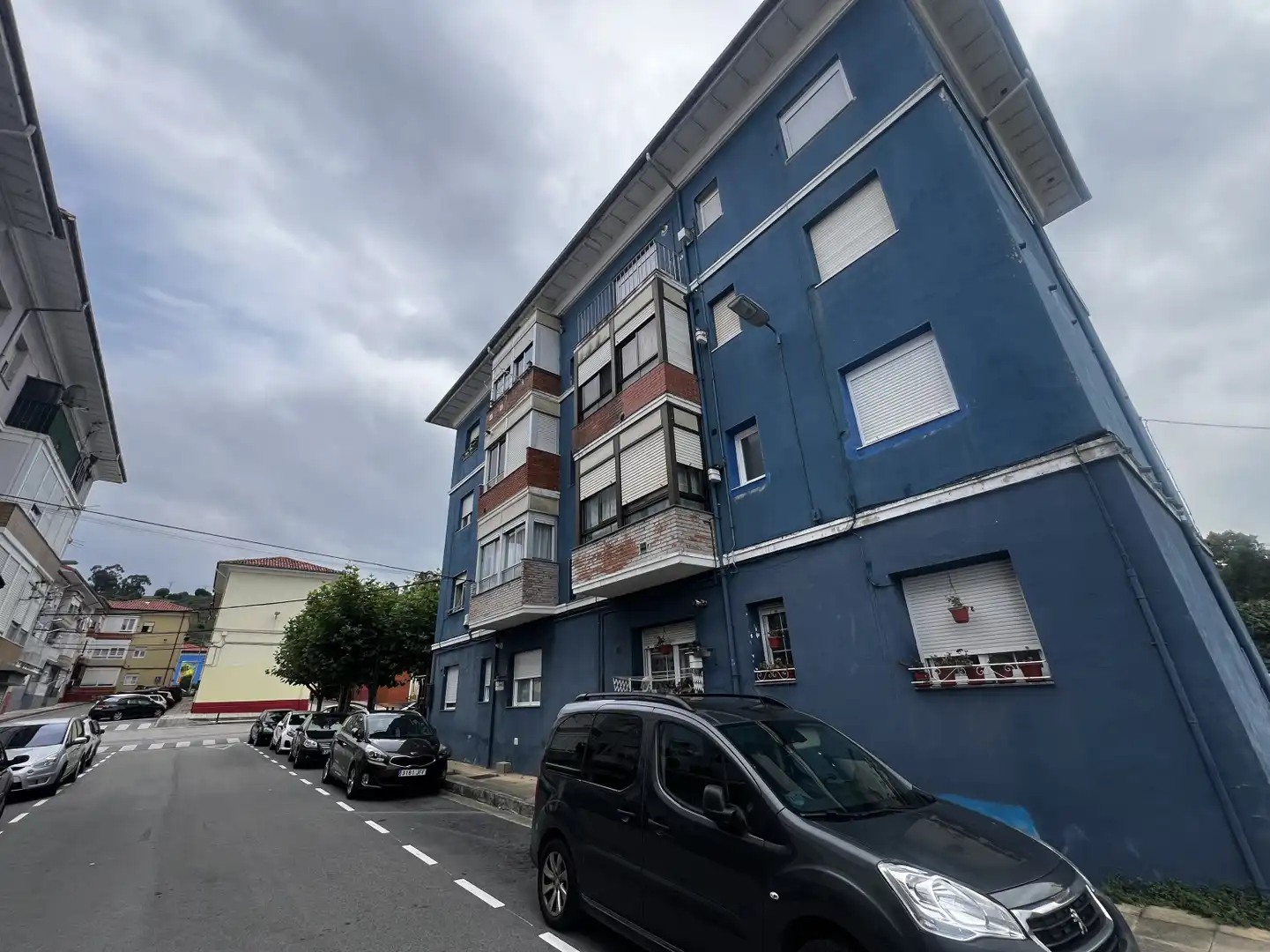 Vista exterior de Piso en venta en Torrelavega  con Calefacción, Jardín privado y Parquet