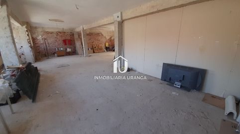 Amplio inmueble con múltiples posibilidades en el centro de Ramales de la Victoria