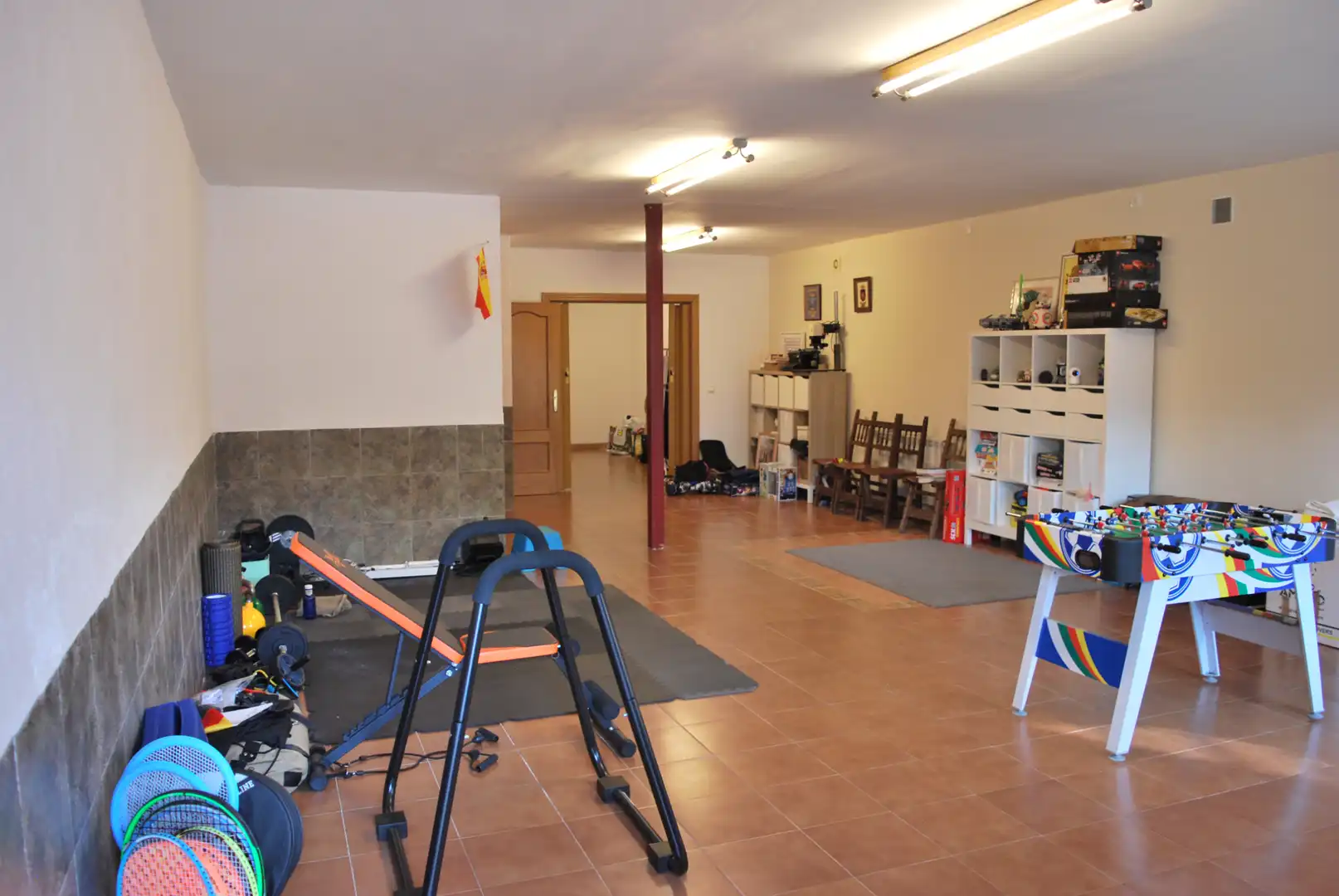 Einfamilien-Reihenhaus zum Verkauf in Valdemorillo mit Privatgarten, Terrasse und Abstellraum