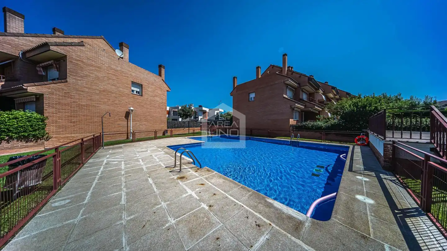 Jardín de Casa adosada en venta en Villaviciosa de Odón con Calefacción, Jardín privado y Parquet
