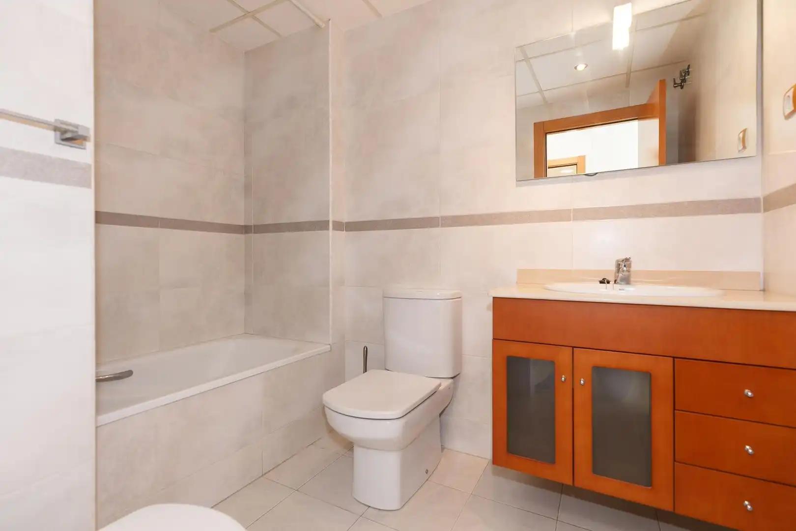 Baño de Apartamento en venta en Salou con Calefacción, Jardín privado y Piscina