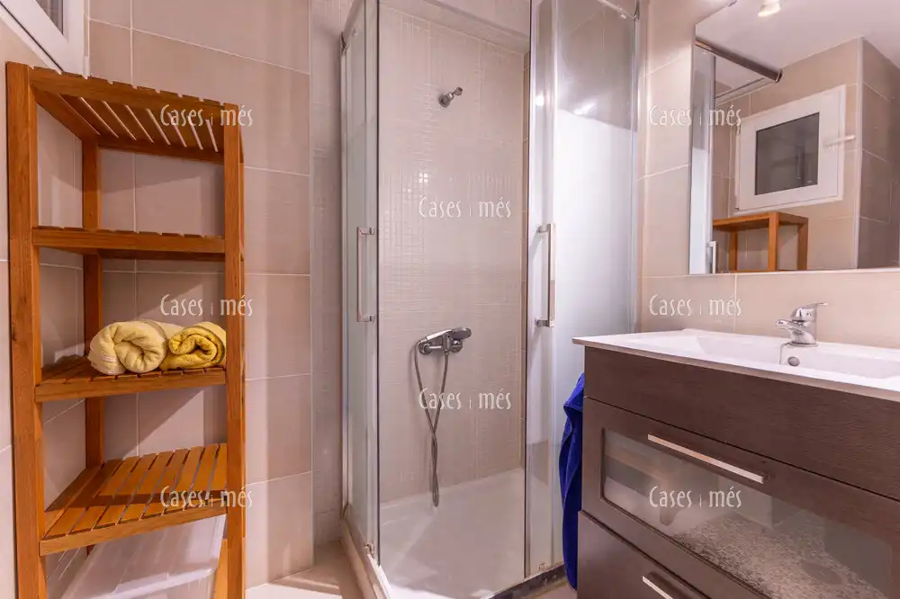 Baño de Apartamento en venta en La Pobla de Farnals con Terraza, Amueblado y Piscina comunitaria