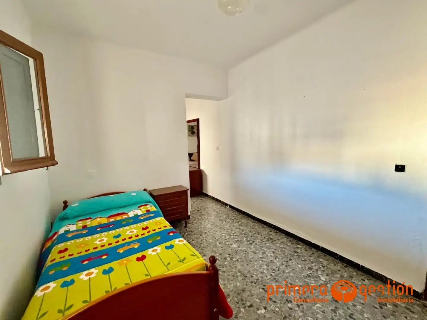 Habitación de Casa o chalet en venta en Lora del Río con Trastero y Amueblado