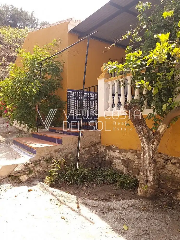 Vista exterior de Casa o chalet en venta en Torrox con Terraza, Amueblado y Horno
