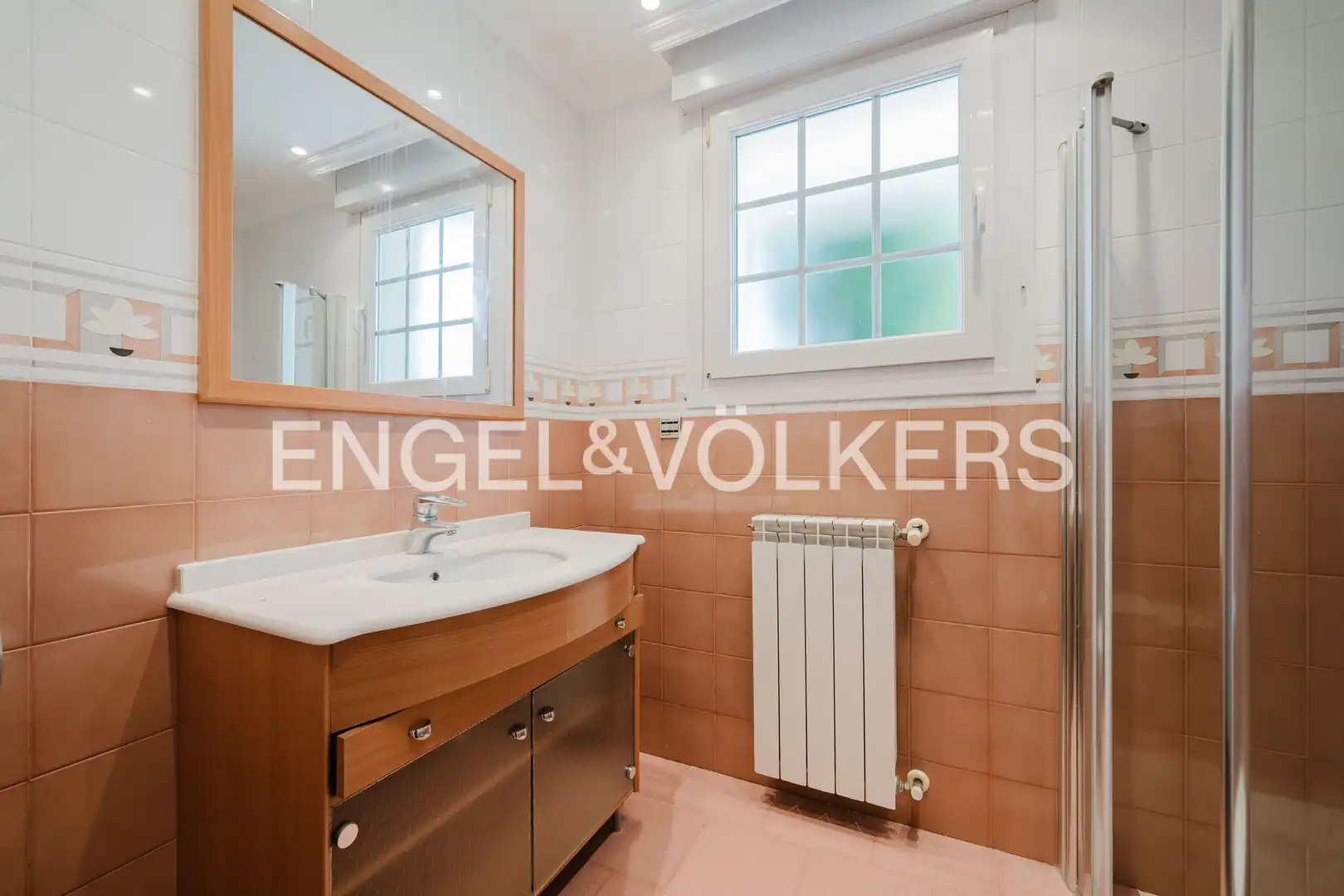 Baño de Finca rústica en venta en Hendaye con Aire acondicionado, Calefacción y Jardín privado
