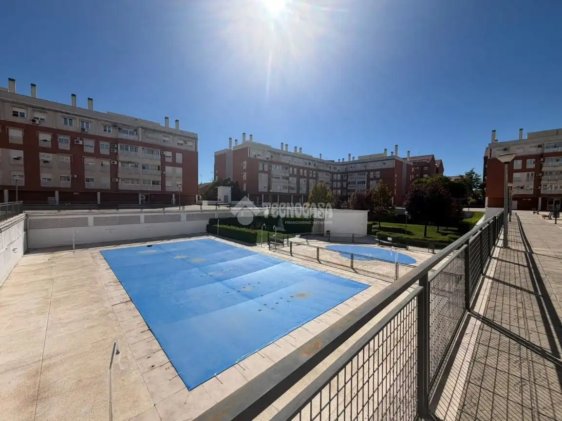 Flat with lift for sale in Restón I - Restón II