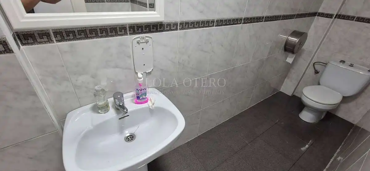 Bany de Local de lloguer en Cheste