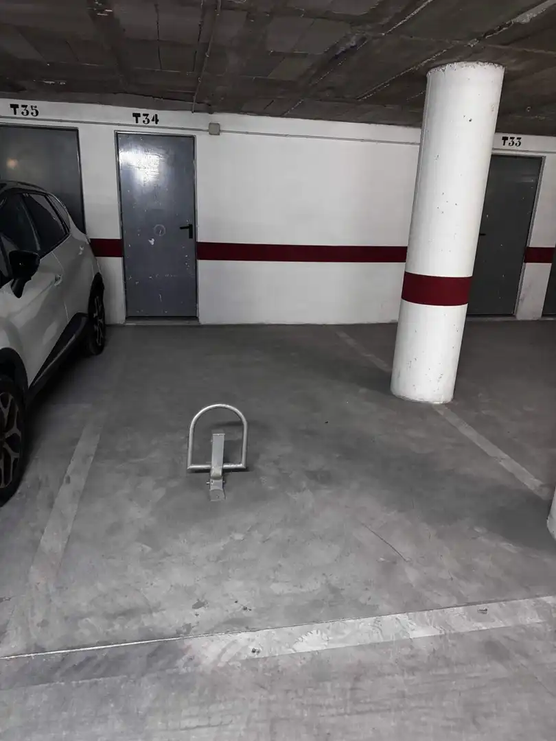 Individual en venta en Calle LERIDA