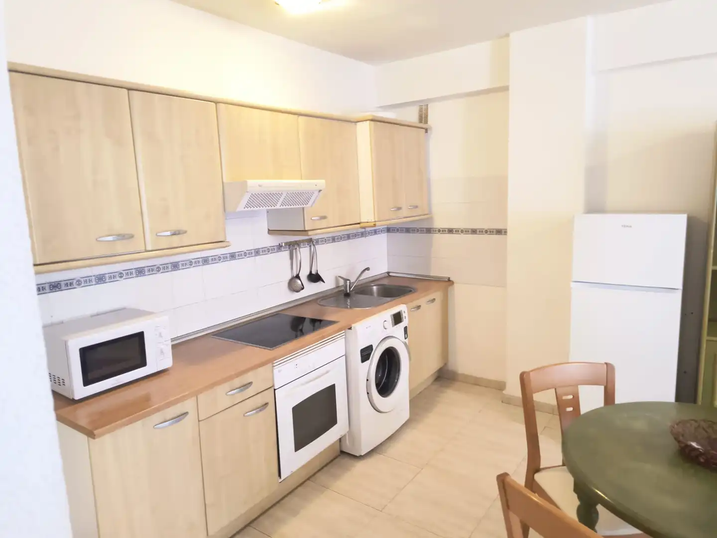 Küche von Wohnung zum Verkauf in Puerto de la Cruz mit Möbliert, Ofen und Fernseher