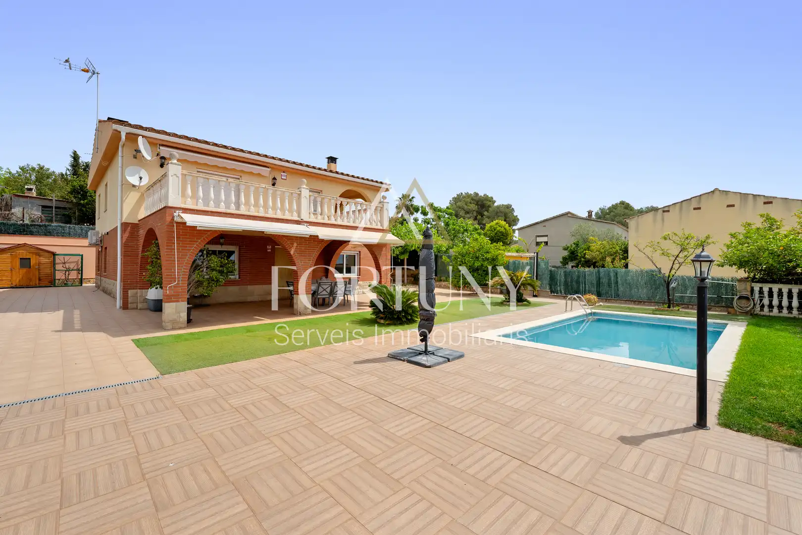Vista exterior de Casa o chalet en venta en El Catllar  con Aire acondicionado, Piscina y Balcón