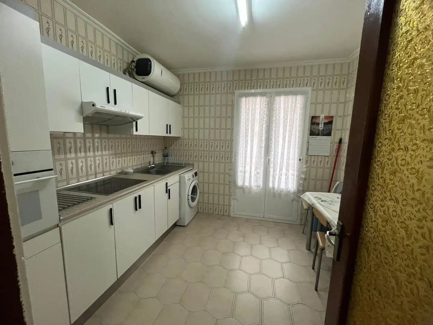 Cocina de Piso en venta en Bermeo con Balcón