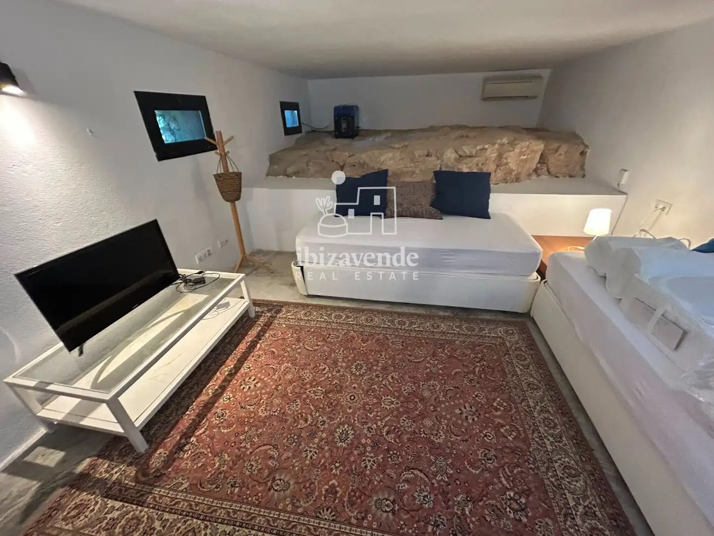 Einfamilien-Reihenhaus zur Miete in Santa Eulària des Riu mit Klimaanlage, Heizung und Terrasse