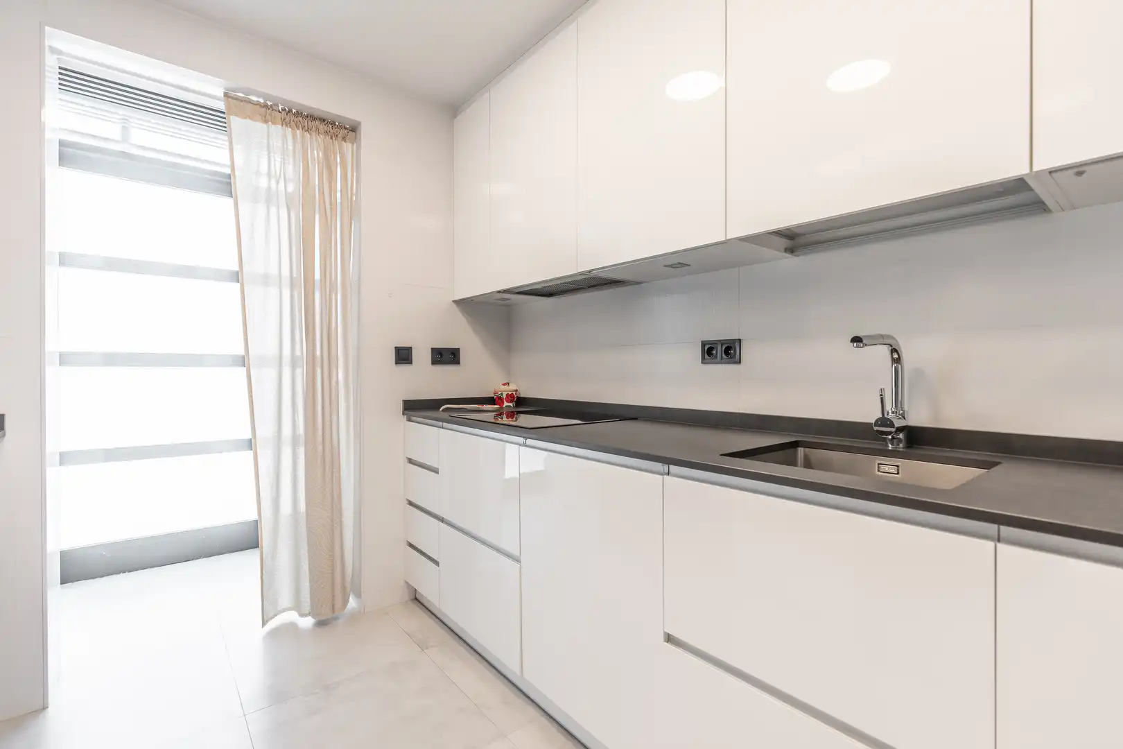 Küche von Wohnung zum Verkauf in  Madrid Capital mit Heizung und Abstellraum