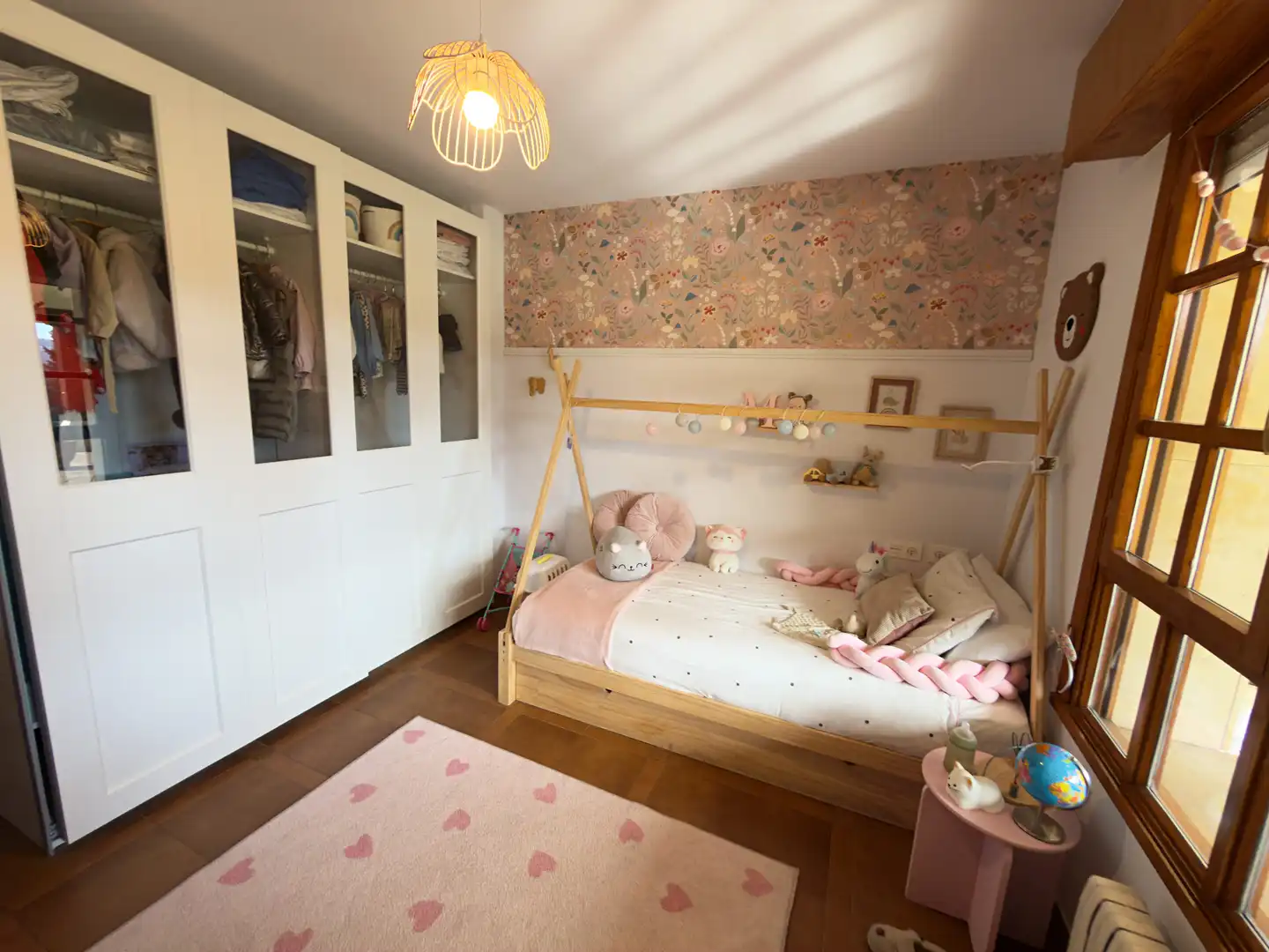 Dormitori de Casa o xalet en venda en Gijón  amb Calefacció, Parquet i Terrassa