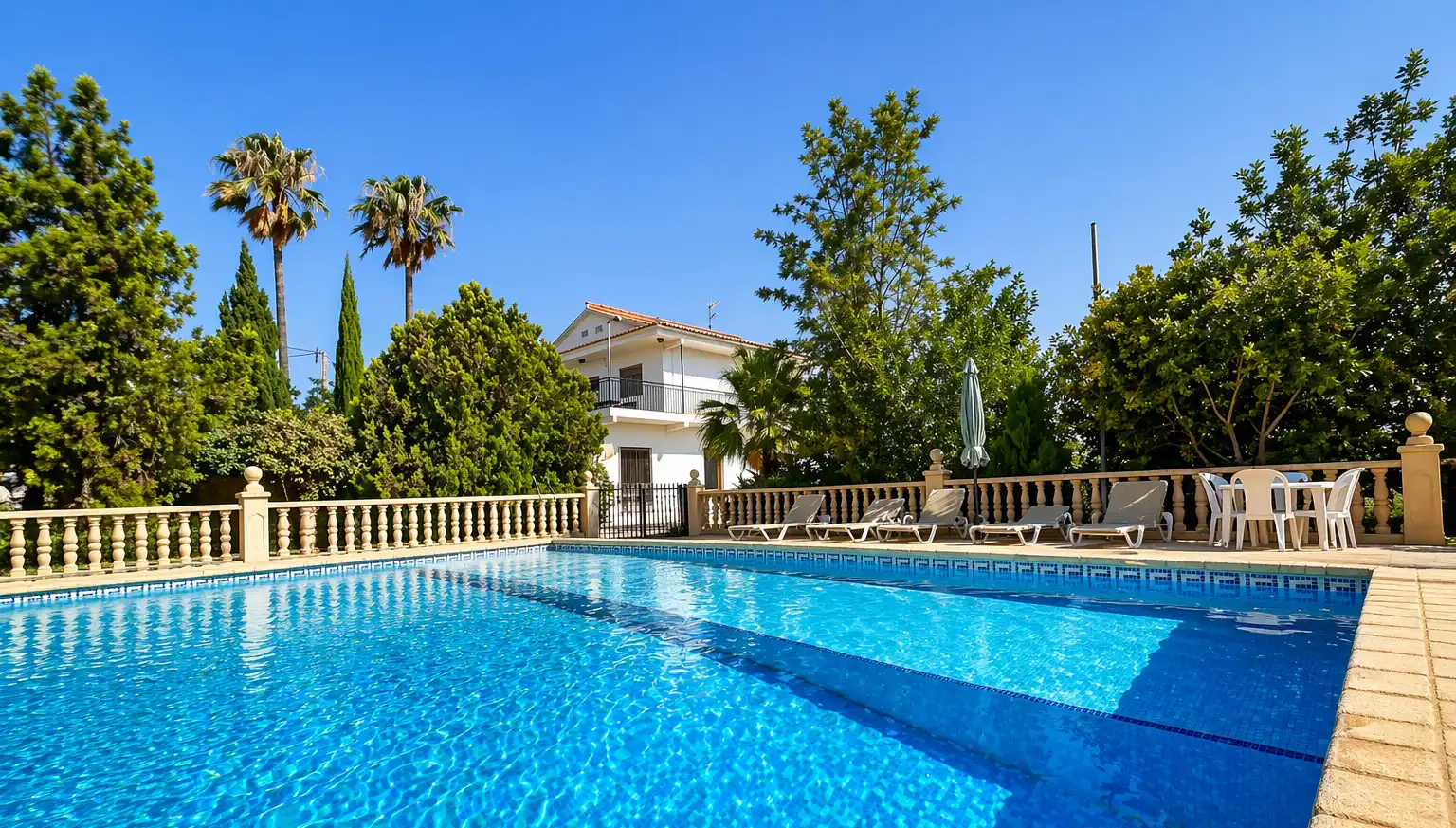Piscina de Finca rústica de alquiler en Benissa con Amueblado y Piscina comunitaria