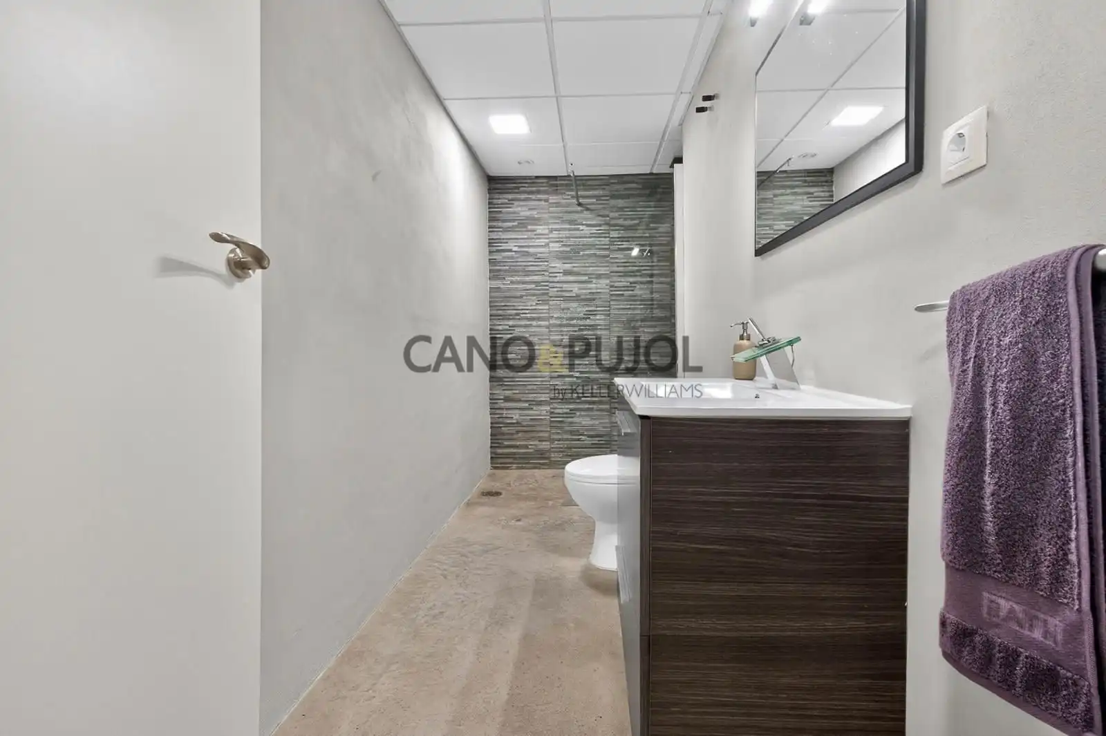Bathroom of Houses for sale in Terrassa  with Air Conditioner, Heating and Terrace