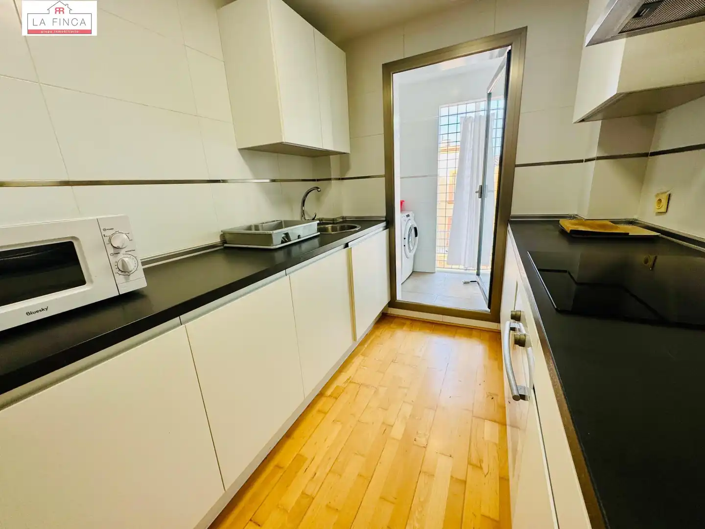 Cuina de Pis en venda en Málaga amb Aire condicionat i Moblat