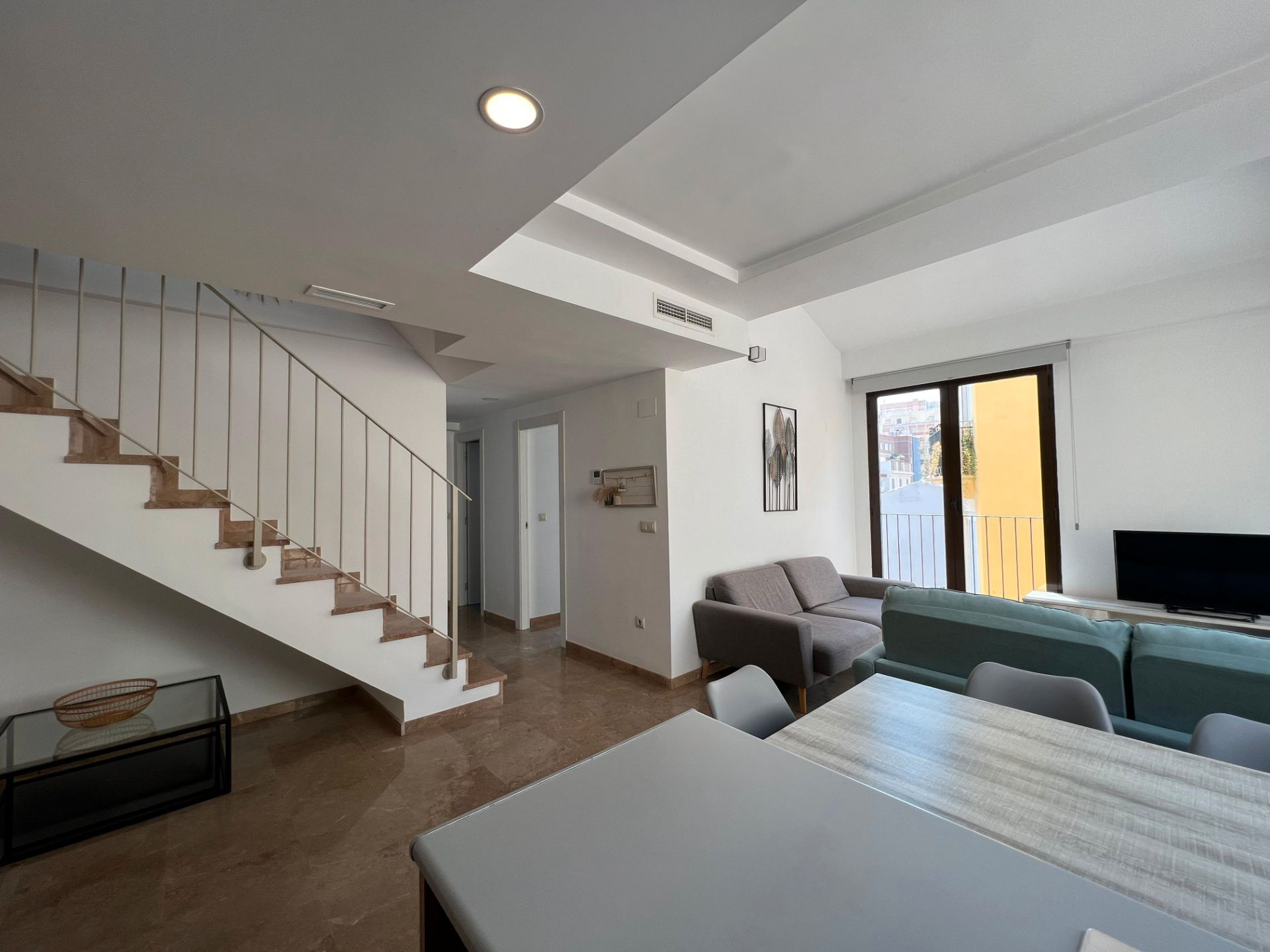 Living room of Attic to rent in  Valencia Capital  with Air Conditioner, Heating and Terrace