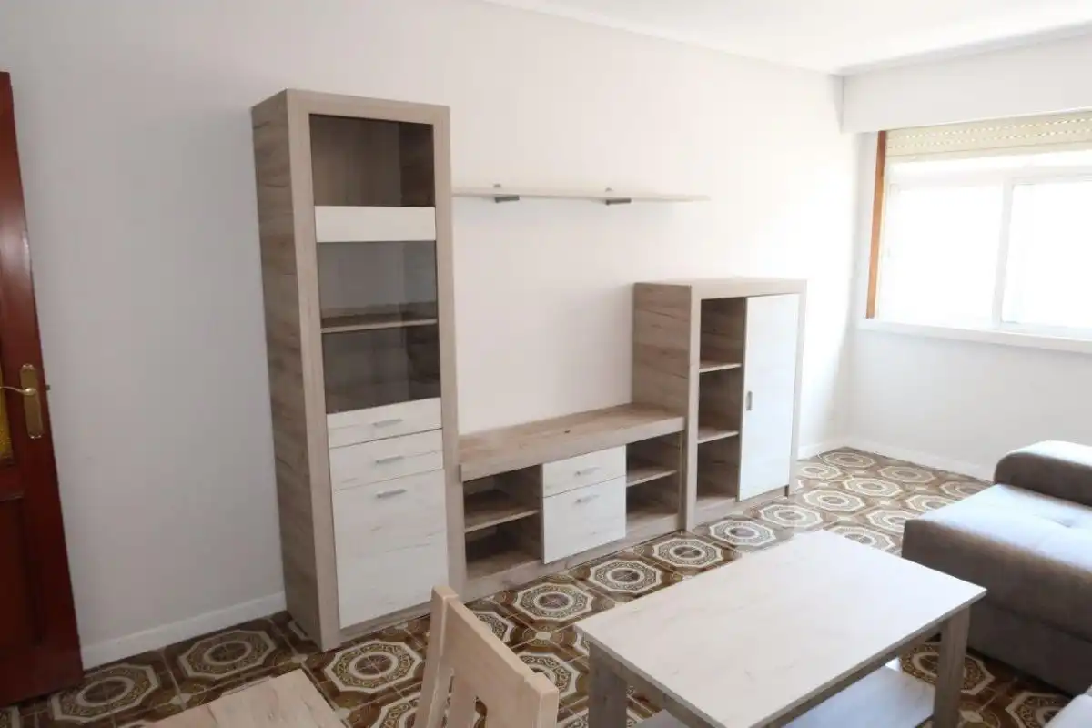 Wohnzimmer von Wohnung zur Miete in A Coruña Capital  mit Parkett