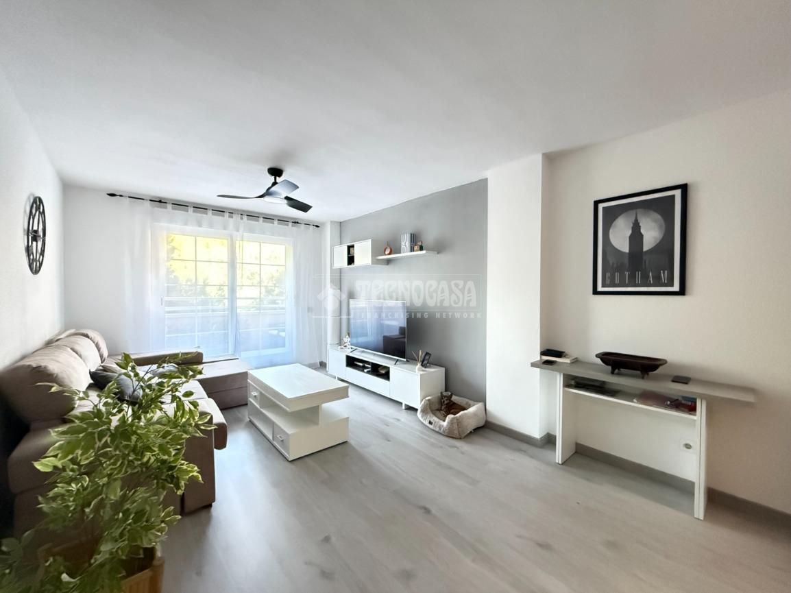 Sala d'estar de Pis en venda en Móstoles amb Calefacció i Terrassa