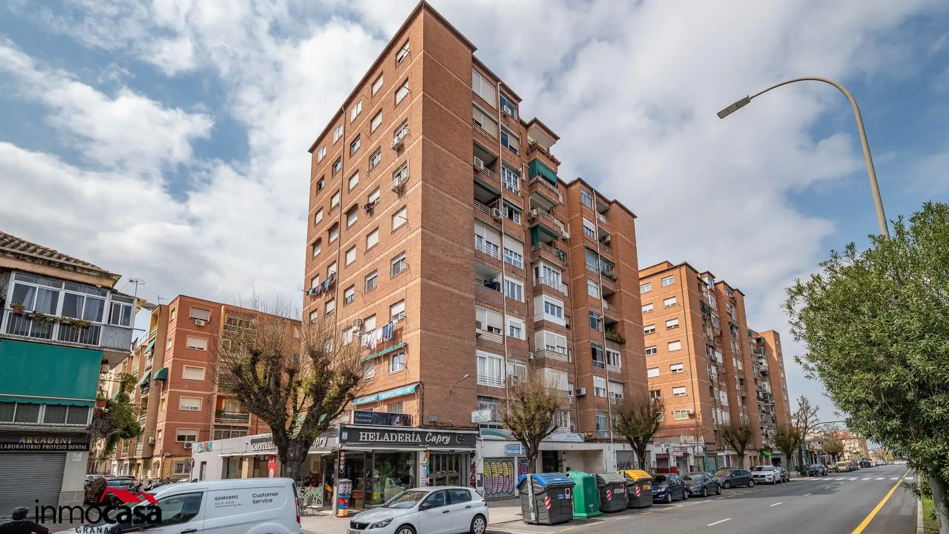 Exterior view of Flat for sale in  Granada Capital  with Terrace