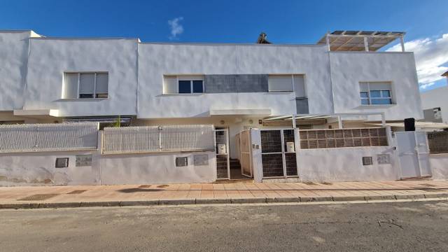 Dúplex en Venta en Torrecardenas en Los Molinos - Villa Blanca