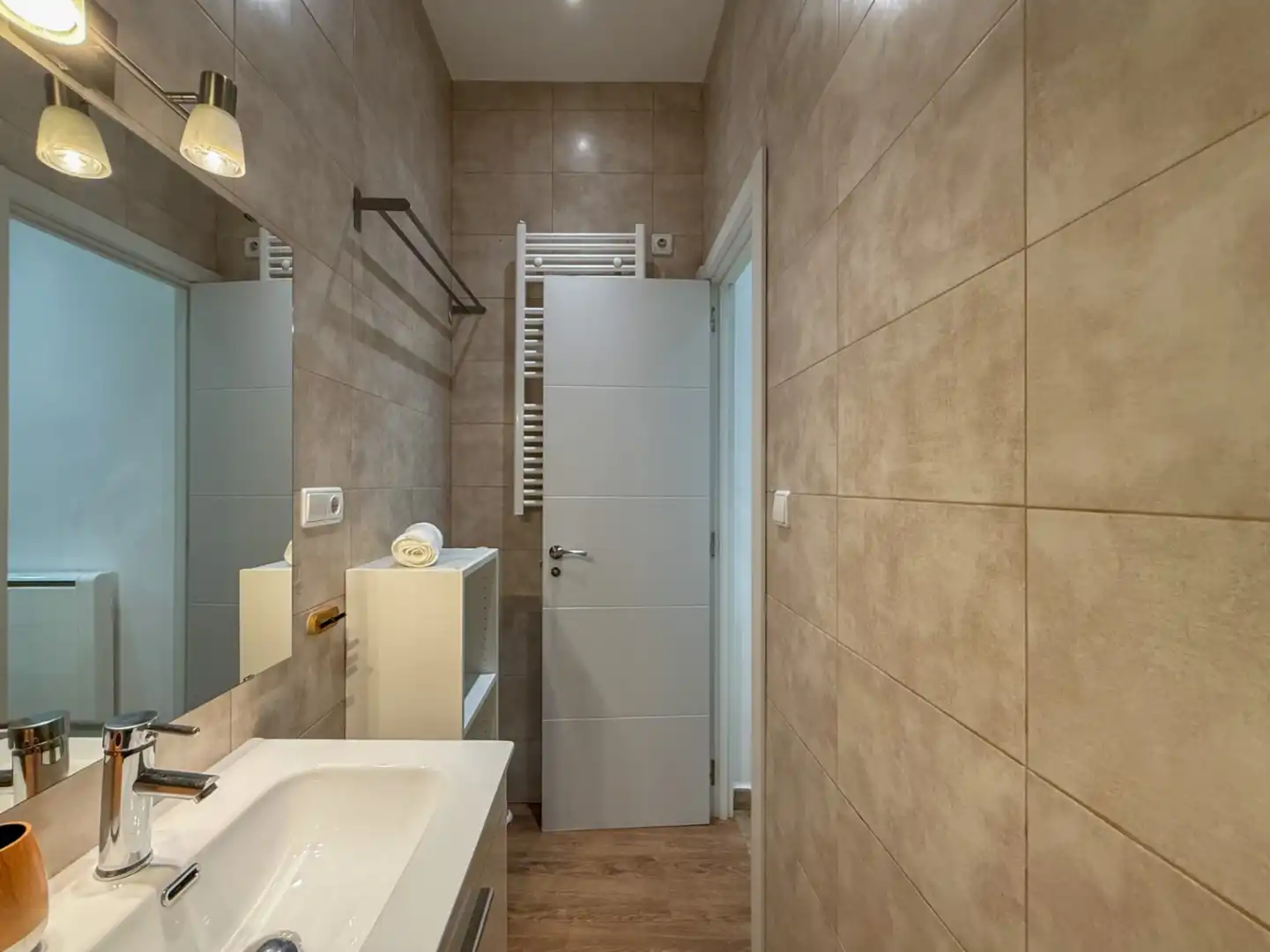 Badezimmer von Wohnung zum Verkauf in Madrid mit Heizung
