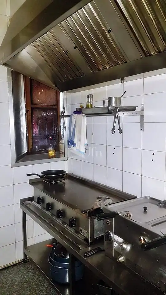Cuina de Local en venda en Olmedo amb Aire condicionat