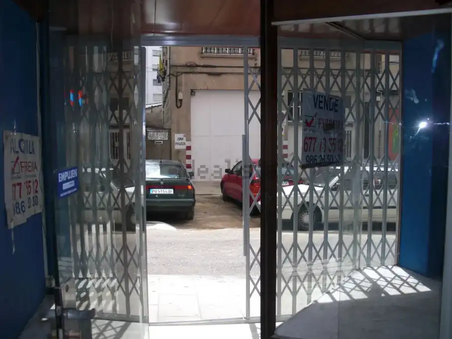 Local comercial en venta en Rúa Canadelo Alto