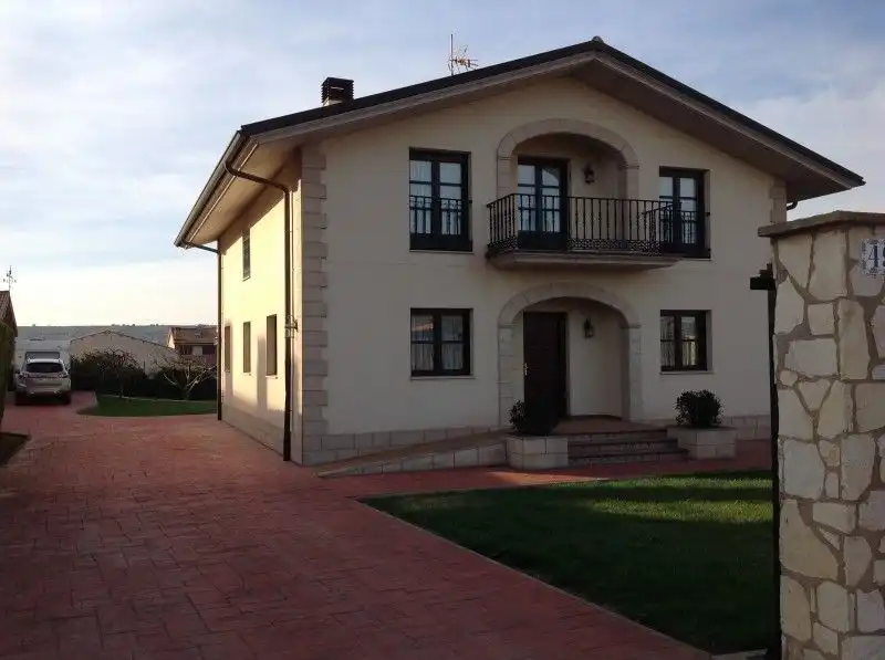 Vista exterior de Casa o chalet en venta en Nájera con Jardín privado, Terraza y Trastero