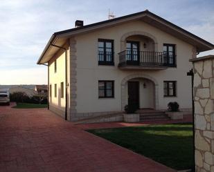 Vista exterior de Casa o xalet en venda en Nájera amb Terrassa