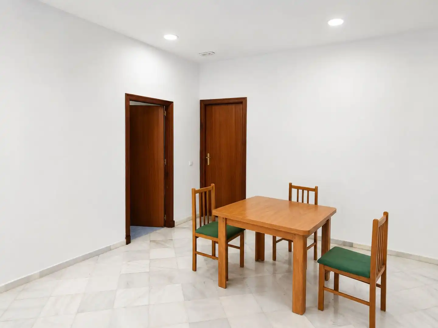 Dining room of Commercial properties for rent in Cádiz