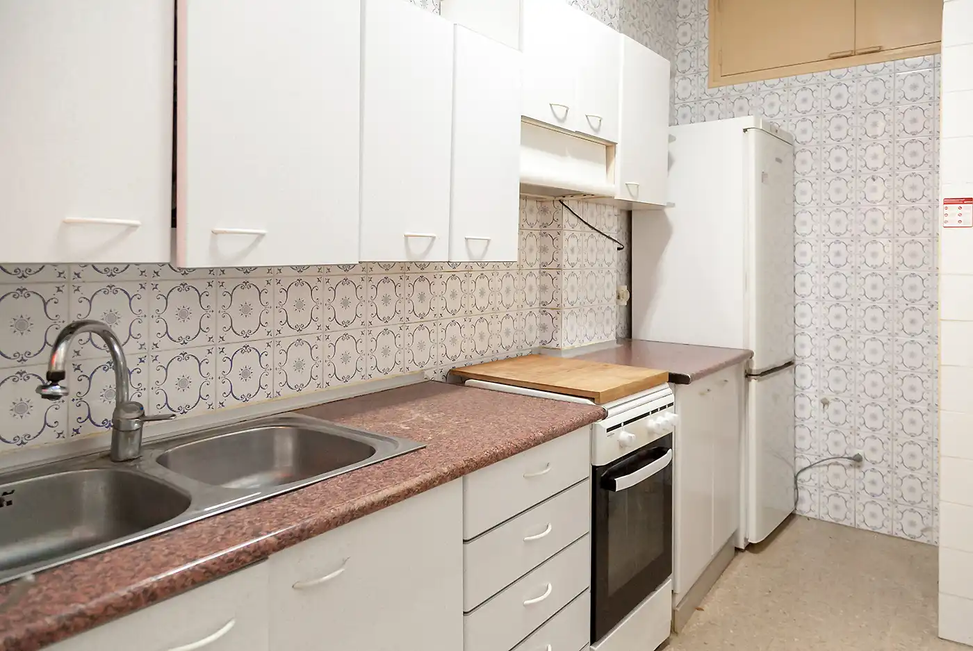 Cocina de Piso en venta en Barcelona con Balcón y Alarma