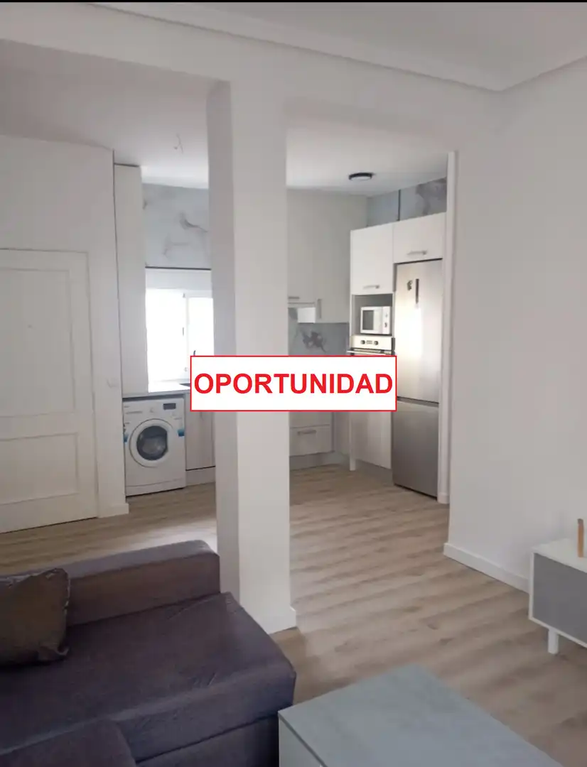 Cuina de Àtic en venda en Ciudad Real amb Calefacció, Terrassa i Moblat