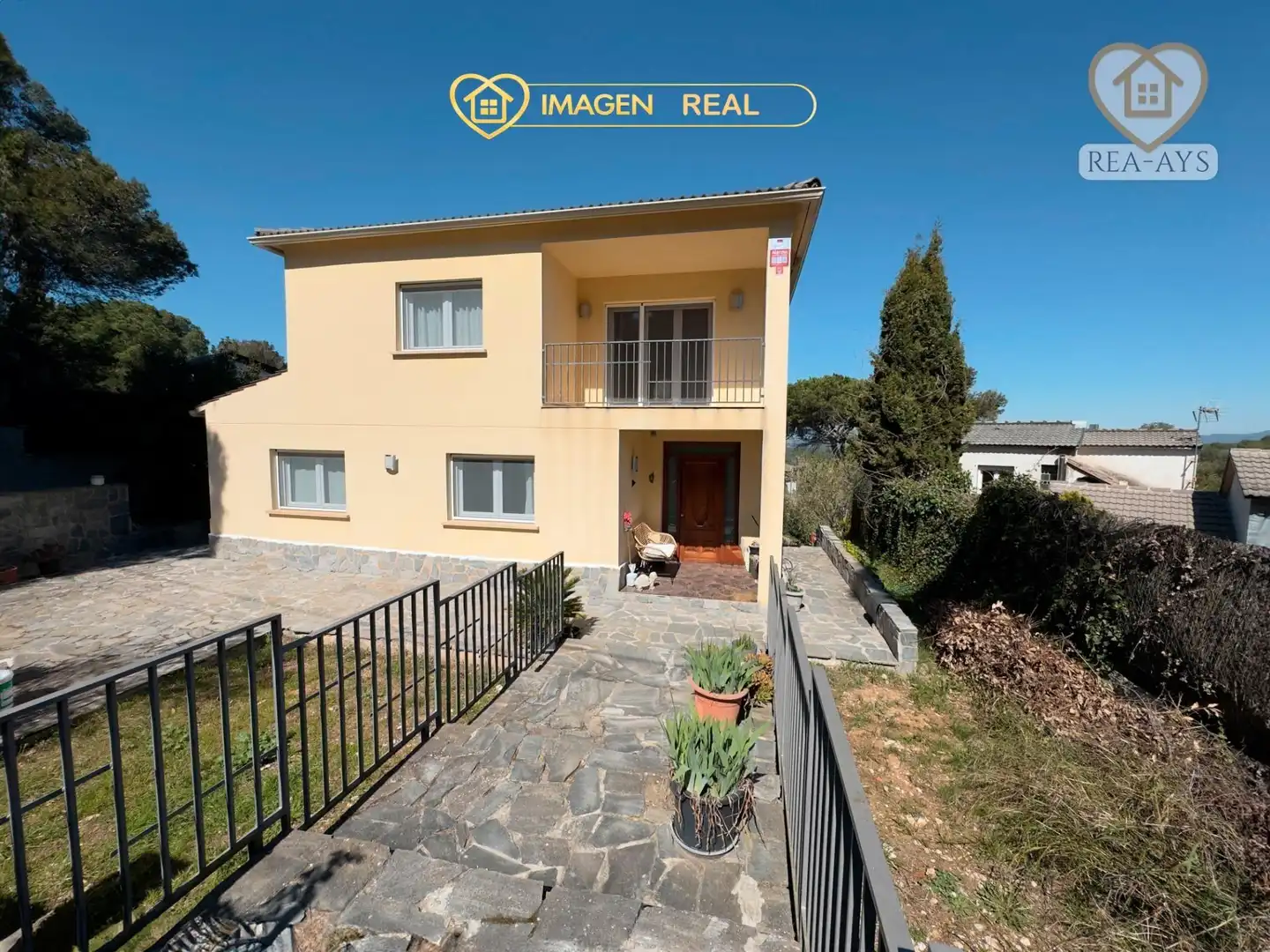 Vista exterior de Casa o xalet en venda en Mediona amb Calefacció, Jardí privat i Terrassa