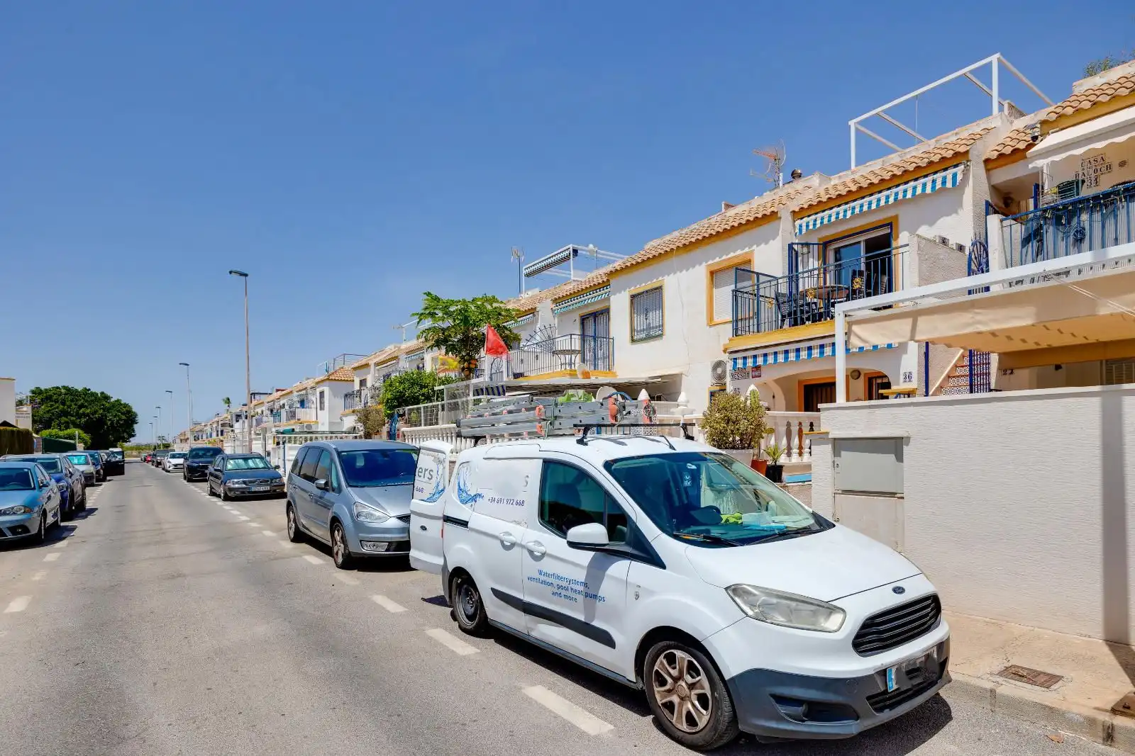 Vista exterior de Àtic en venda en Torrevieja amb Aire condicionat, Terrassa i Piscina