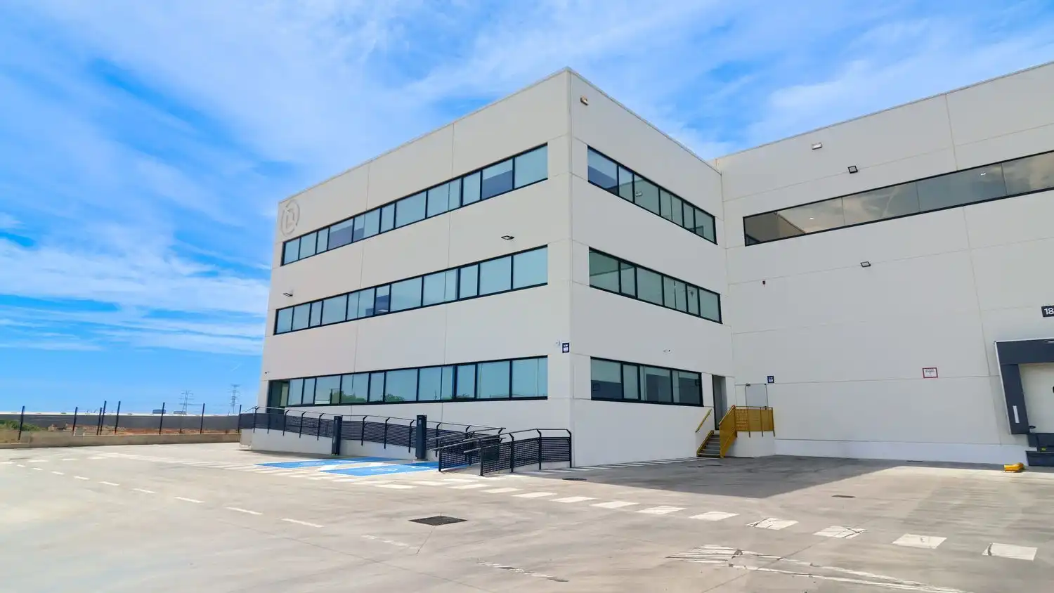 Vista exterior de Oficina de lloguer en Sagunto / Sagunt amb Calefacció
