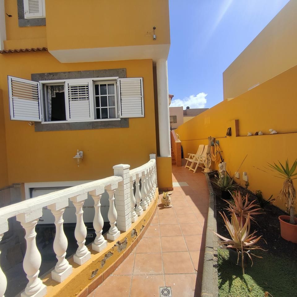 Exterior view of House or chalet to rent in Telde  with Private garden, Terrace and Furnished