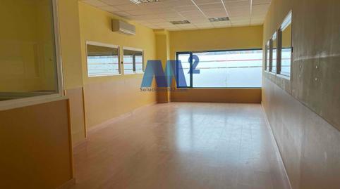 Foto 5 von Fabrikhallen zur Miete in Pintores - Ferial, Parla