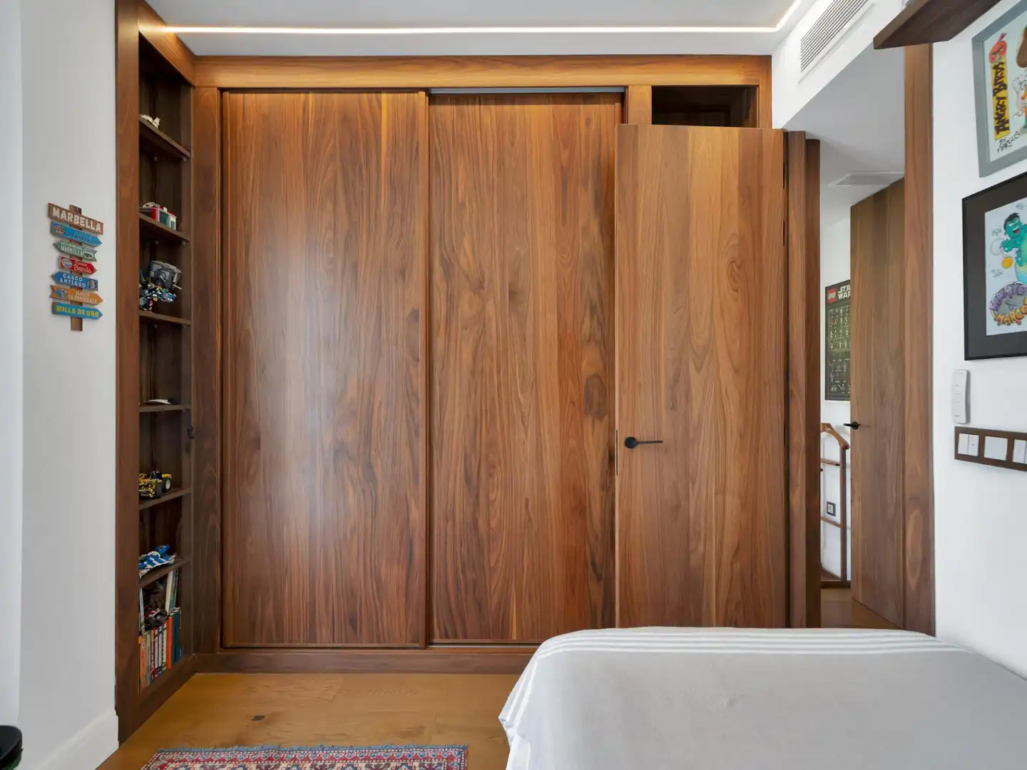 Bedroom of Detached homes for sale in Marbella  with Private garden, Alarm and Community pool