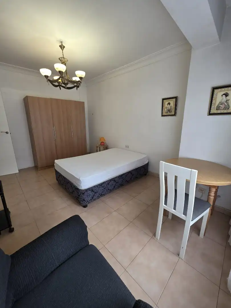 Habitación de Piso de alquiler en Ferrol con Calefacción, Amueblado y Horno