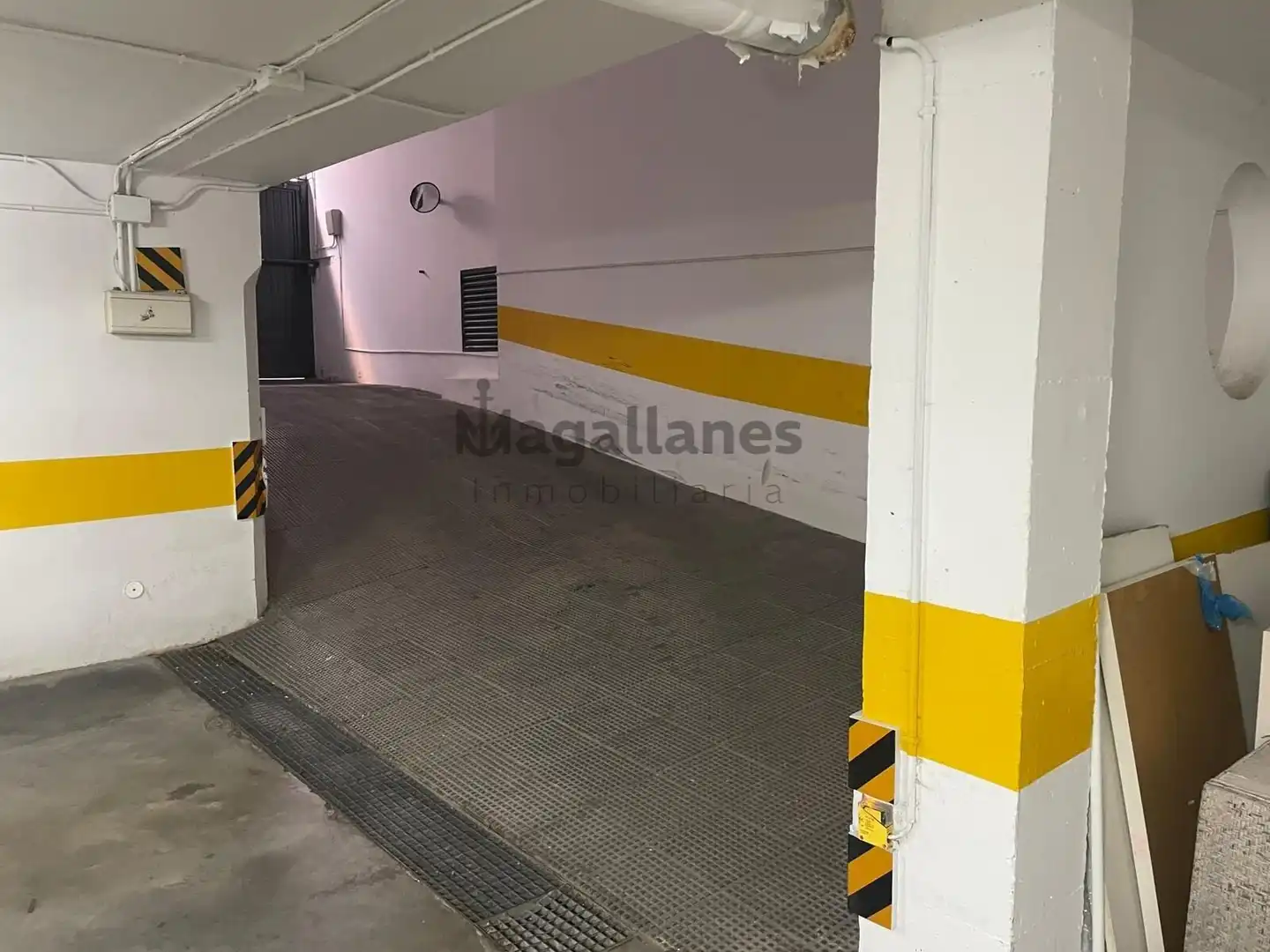 Aparcament en venda a Centro - Calzada - Cabo Noval, imagen 2