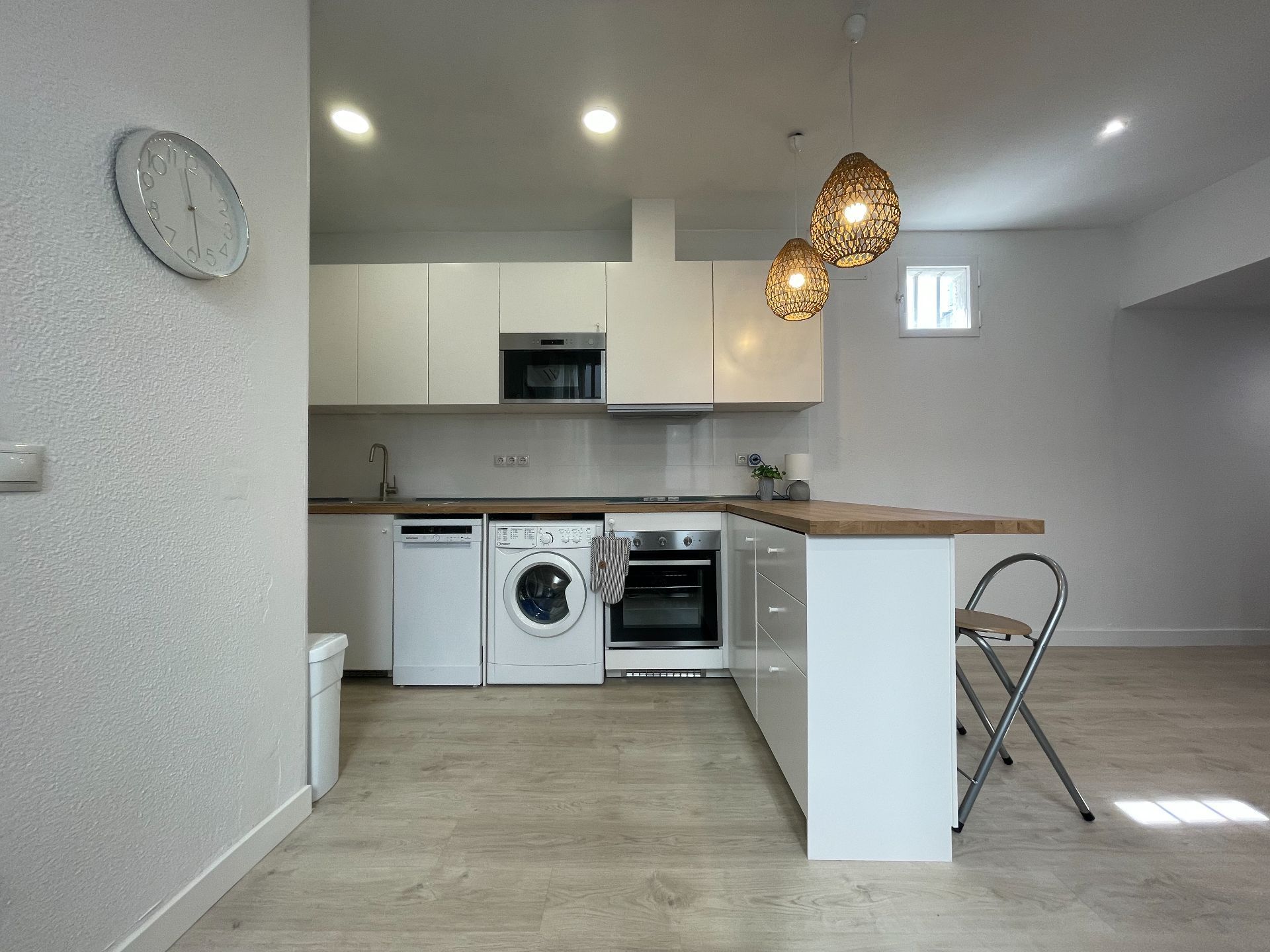 Kitchen of Flat to rent in  Madrid Capital  with Air Conditioner, Heating and Furnished