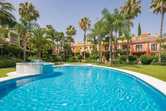 Casa adosada en Venta en Las Lomas de Río Verde