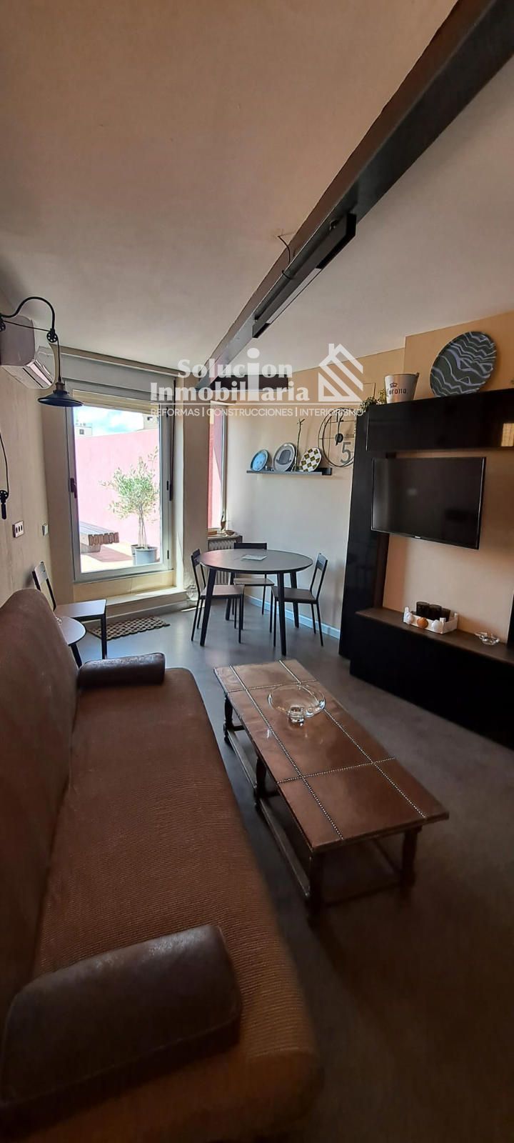 Sala d'estar de Àtic de lloguer en Salamanca Capital amb Aire condicionat, Calefacció i Terrassa