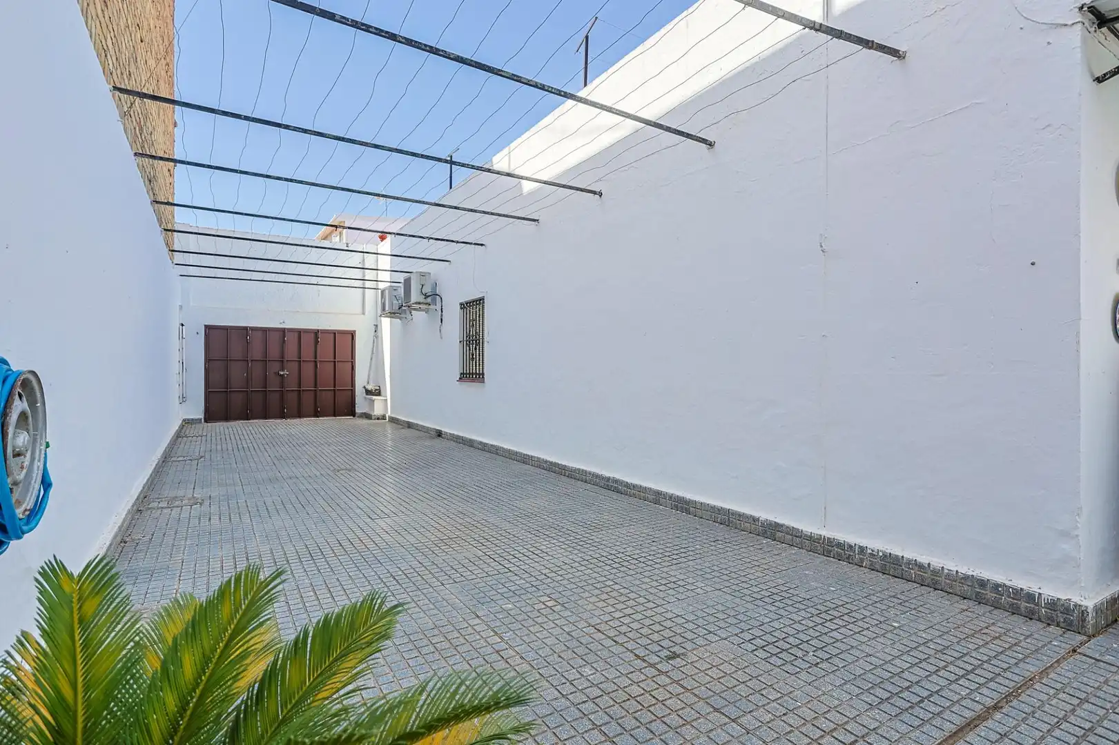 Vista exterior de Casa o chalet en venta en Sevilla con Aire acondicionado y Terraza
