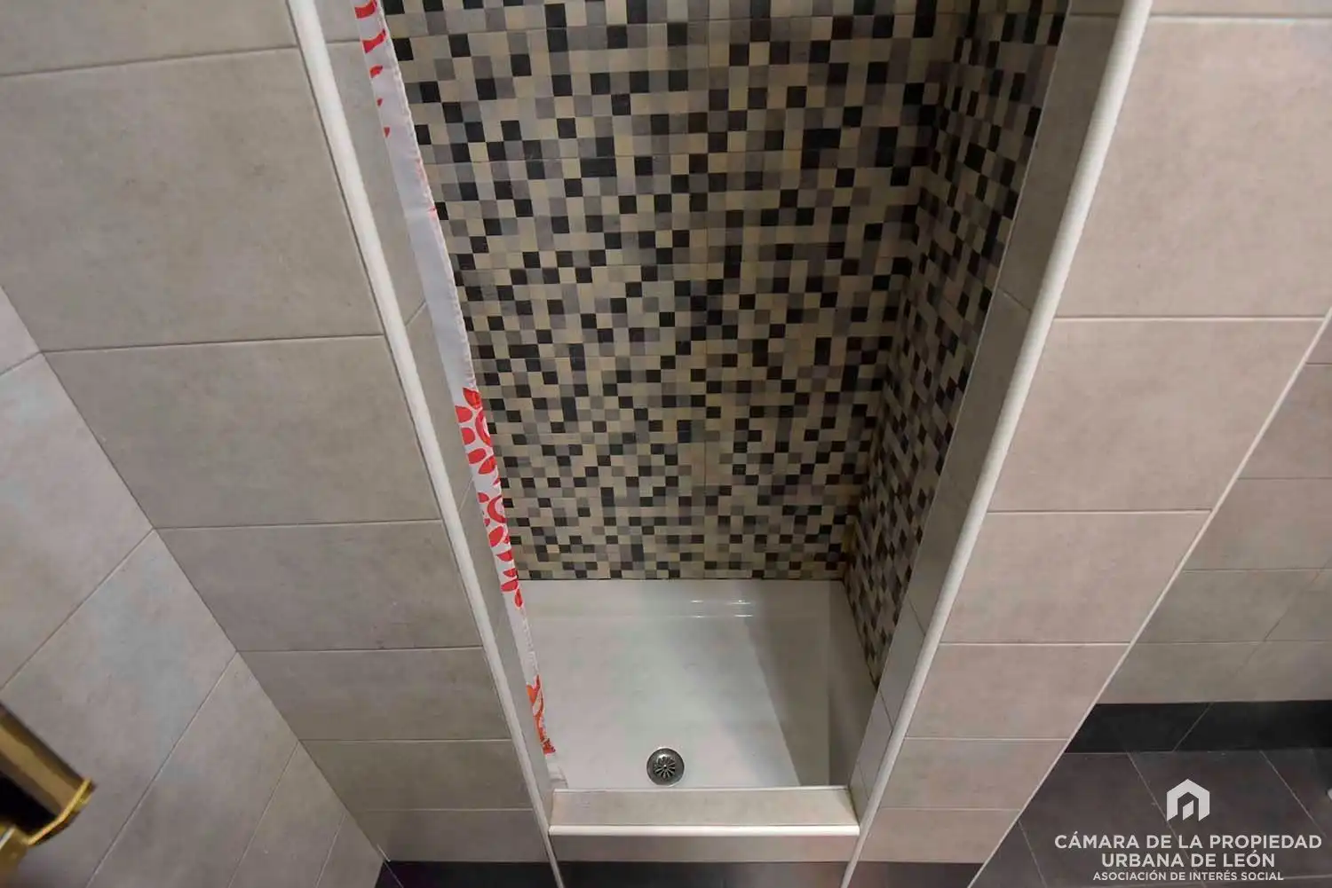 Bathroom of Flat for rent in León Capital   with Heating and Furnished
