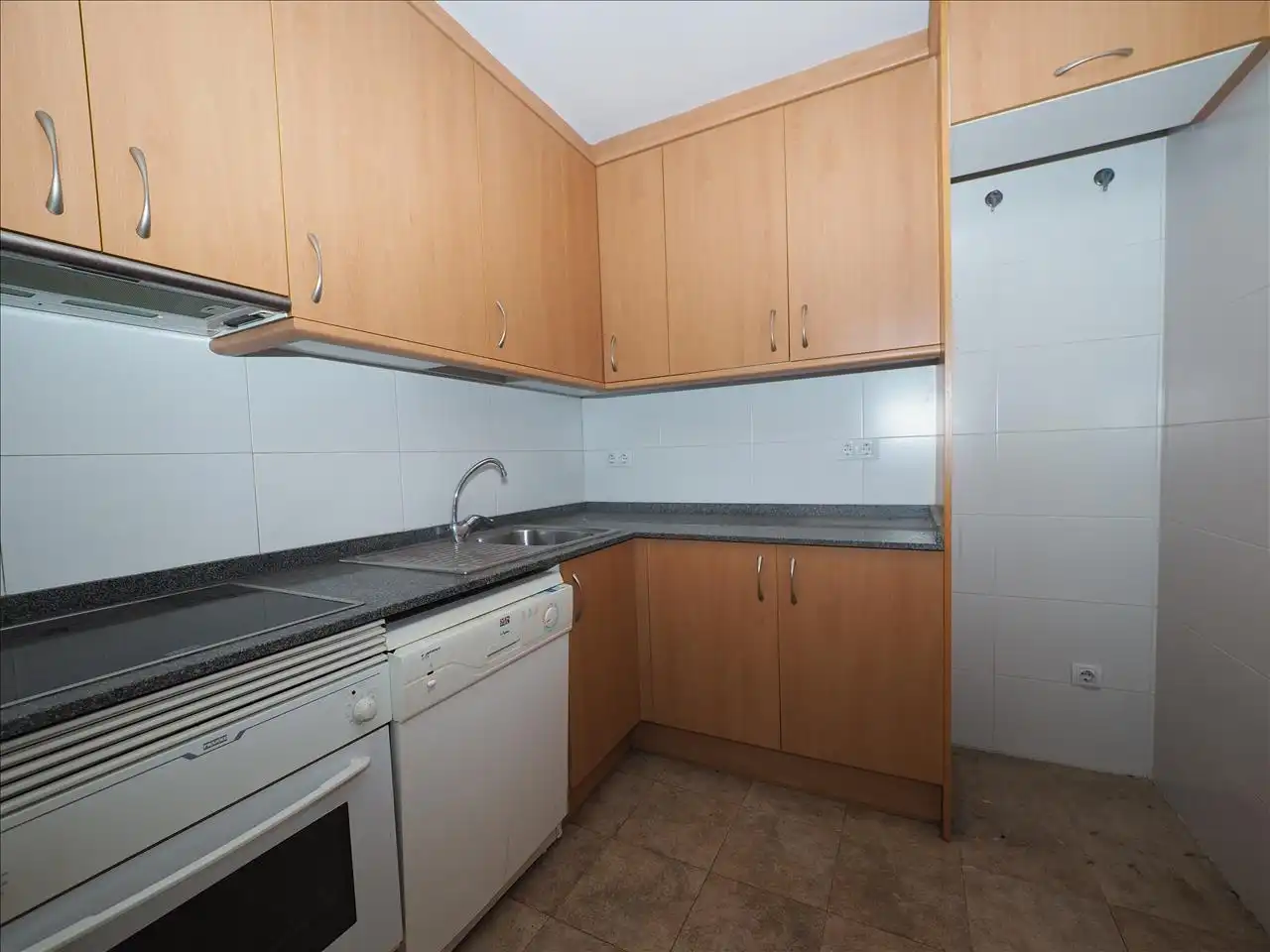 Cocina de Dúplex en venta en Torelló con Calefacción, Terraza y Balcón