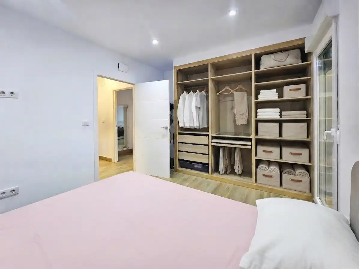 Habitación de Planta baja en venta en A Coruña Capital  con Calefacción, Amueblado y Horno